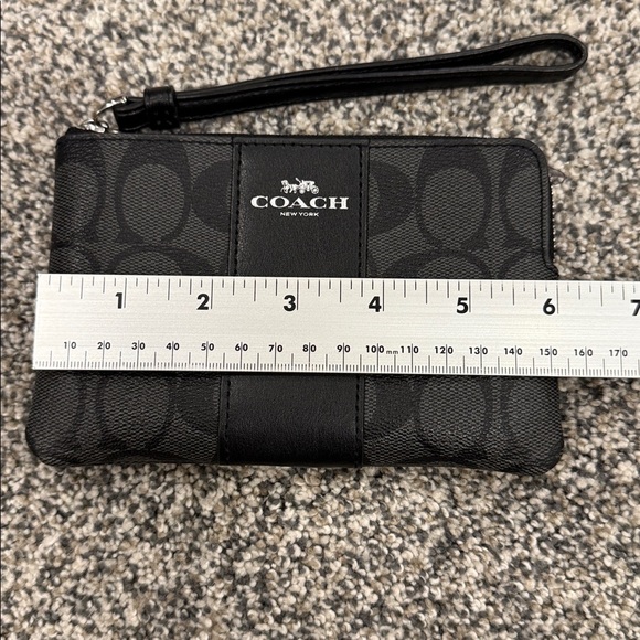 Coach Corner Zip Signature Black Smoke Monogram Maximalism Luxury Wristlet - Picture 3 of 6